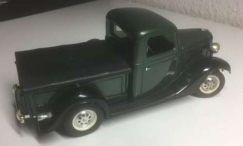 Ford V8 Pick-Up 1936 dk.green 1/18 Solido NEW+boxed on base  #8055 instant wheels