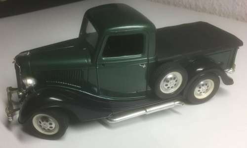 Ford V8 Pick-Up 1936 dk.green 1/18 Solido NEW+boxed on base  #8055 instant wheels