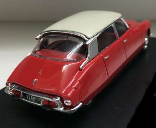 Citroen DS19 1966 red+white roof 1/43 IXO NEWinBlister  #4086 instant wheels