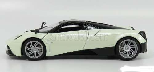 Pagani Huayra 2017 white 1:24 Welly NEW+boxed  #2212 instant wheels