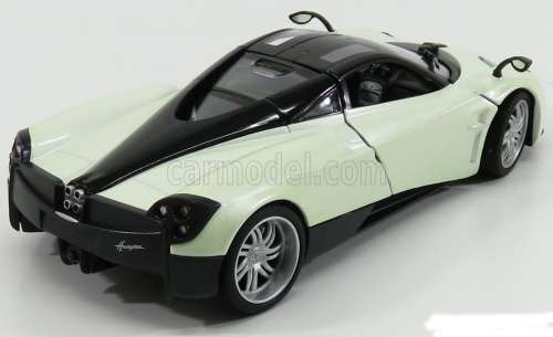 Pagani Huayra 2017 white 1:24 Welly NEW+boxed  #2212 instant wheels