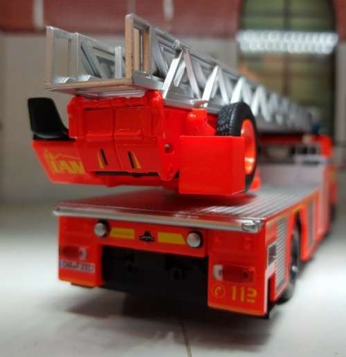 Iveco Magirus DLK 23-12 Swivel ladder 2006 orange 1/43 NEWinBlister   #5559 InstantWheels