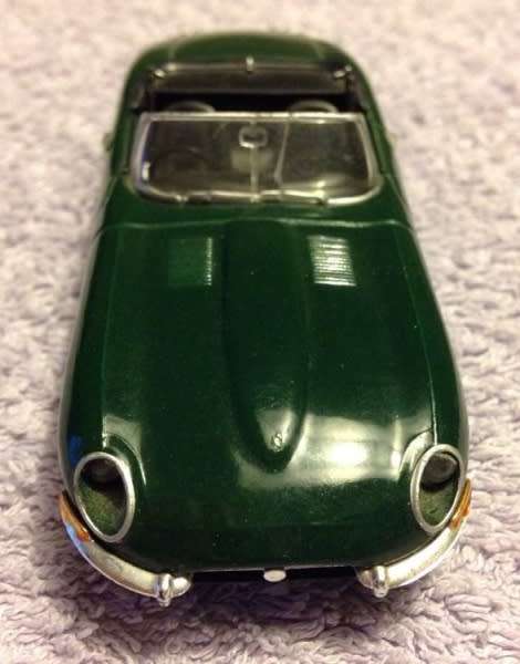 Jaguar `E`-type 1961  British Racing Green 1/43 IXO NEWinBlister  #5261 instant wheels