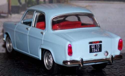 Alfa Romeo Giulietta 1956 lt.blue 1/43 IXO NEW+boxed  #5837 instant wheels