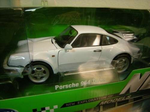 Porsche 911 turbo (964) 2009 white 1-18 Welly NEW+boxed  #8008 instant wheels