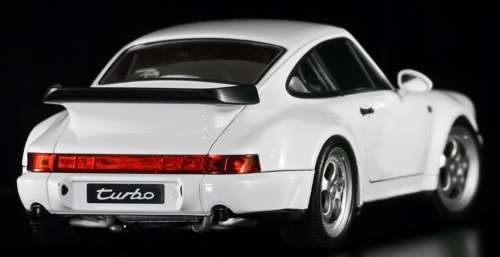 Porsche 911 turbo (964) 2009 white 1-18 Welly NEW+boxed  #8008 instant wheels