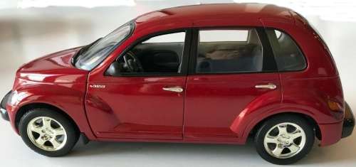 Chrysler PT Cruiser 2005 red-met 1:18 Maisto NEW+re-boxed  #8036 instant wheels