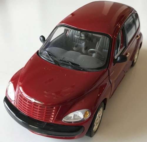 Chrysler PT Cruiser 2005 red-met 1:18 Maisto NEW+re-boxed  #8036 instant wheels