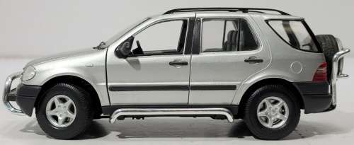Mercedes-Benz ML320 W163 1998 silver 1-18 Maisto NEW+display-case   #8856 instant wheels