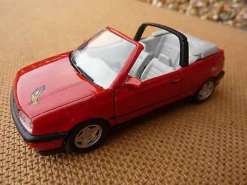 Volkswagen Golf III Cabriolet 1996 red-met 1:43 Schabak NEW+boxed #5848 instantwheels