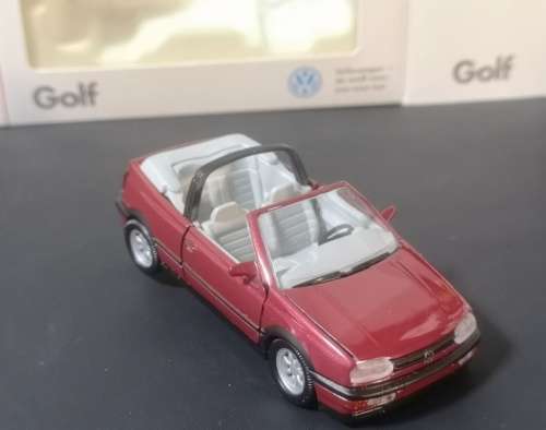 Volkswagen Golf III Cabriolet 1996 red-met 1:43 Schabak NEW+boxed #5848 instantwheels
