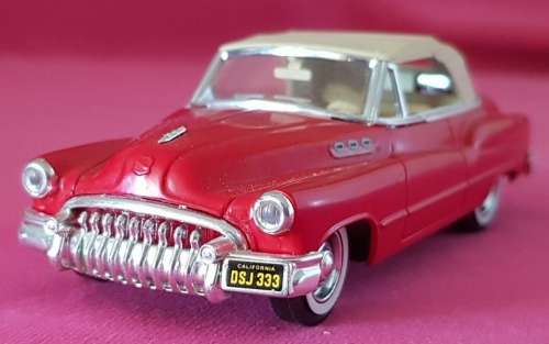 Buick Super 1950 (convertible) red+white 1:43 NEW+showcased  5856 instant wheels