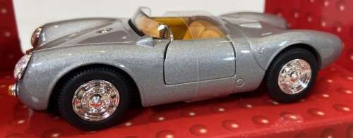 Porsche 550 Spyder 1955 1:43 Service Stn Diorama Cararama NEW+bxd   #5866 instant wheels