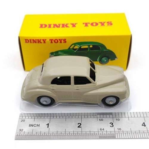 Morris Oxford Saloon 1954 green 1:43 Dinky159/Mattel NEW+boxed  #5886 instant wheels