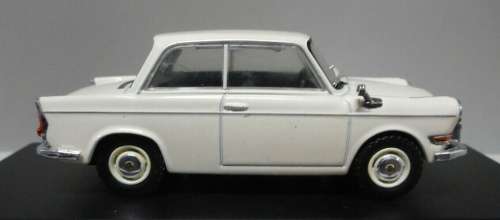 BMW 700 1960 cream-white 1/43 IXO NEWinBlister  #5892 instant wheels