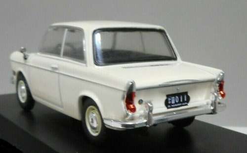 BMW 700 1960 cream-white 1/43 IXO NEWinBlister  #5892 instant wheels