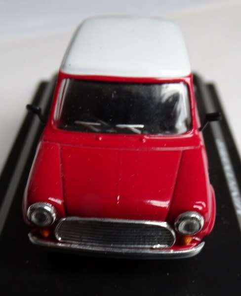 Mini Cooper 1968 red/white 1/43 IXO NEW on base+reblistered  #5909 instant wheels