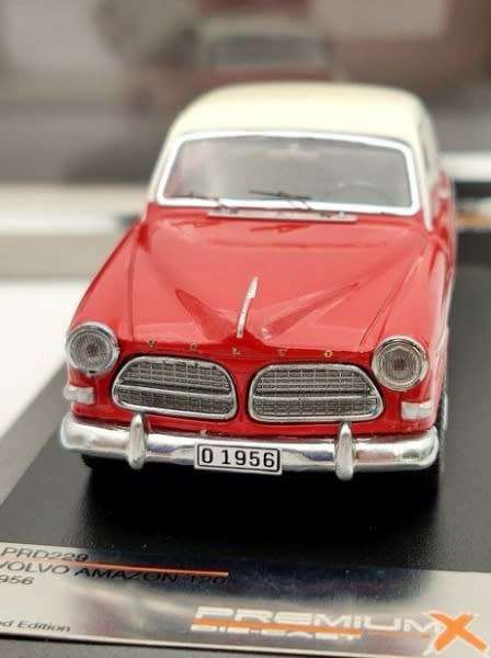 Volvo 120 Amazon 1956 red+white 1:43 PremiumX NEW+boxed  #5913 instant wheels