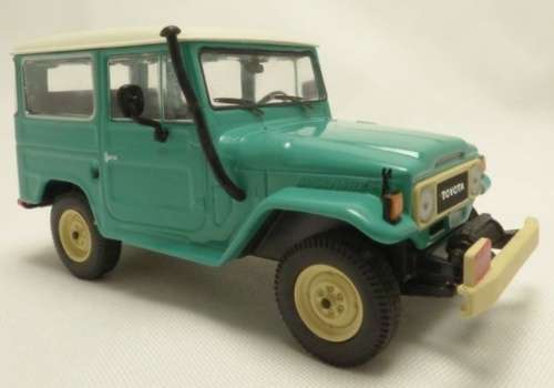 Toyota Land Cruiser FJ40 1967 green 1:43 Triple 9 Clctn NEW+boxed  #5928 instant wheels