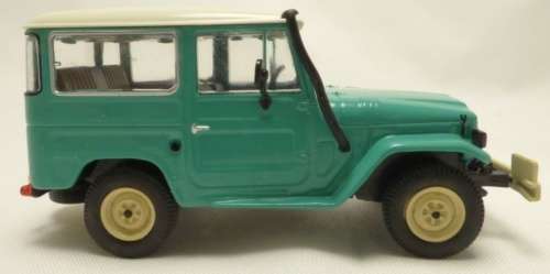 Toyota Land Cruiser FJ40 1967 green 1:43 Triple 9 Clctn NEW+boxed  #5928 instant wheels