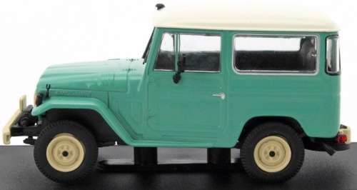 Toyota Land Cruiser FJ40 1967 green 1:43 Triple 9 Clctn NEW+boxed  #5928 instant wheels