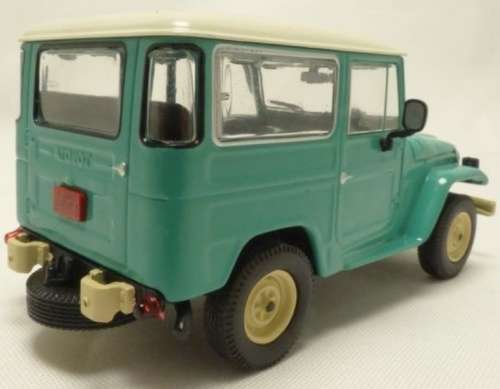 Toyota Land Cruiser FJ40 1967 green 1:43 Triple 9 Clctn NEW+boxed  #5928 instant wheels