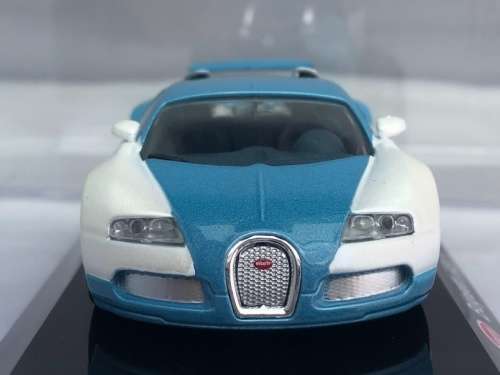 Bugatti Veyron 16.4 2005 blue+white-met 1:43 IXO NEW+boxed  #5931 instant wheels