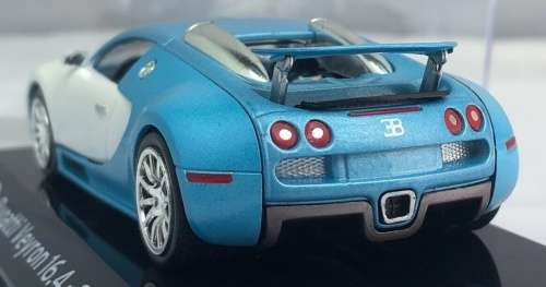 Bugatti Veyron 16.4 2005 blue+white-met 1:43 IXO NEW+boxed  #5931 instant wheels