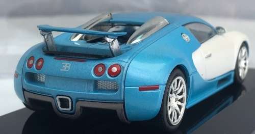Bugatti Veyron 16.4 2005 blue+white-met 1:43 IXO NEW+boxed  #5931 instant wheels