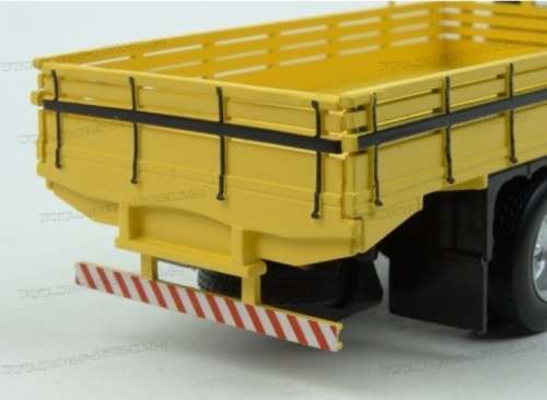 Chevrolet 6400 Truck 1949 dk.green/yellow 1:43 WhiteBox NEW+boxed   #5934 instant wheels