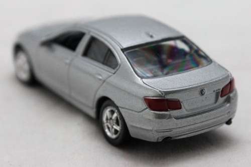BMW 535i (E60) 2010 silver 1:64 Welly NEW+boxed  #6409 instant wheels