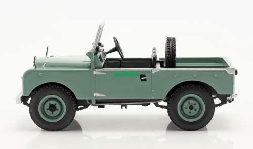 Land Rover Series 1 1957 lightgreen 1/18 MCG NEW+boxed  #8985 instant wheels