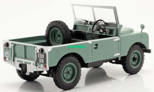Land Rover Series 1 1957 lightgreen 1/18 MCG NEW+boxed  #8985 instant wheels