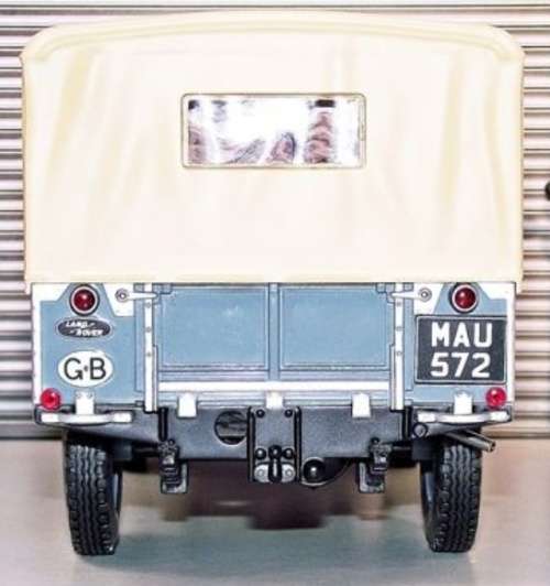 Land Rover Series I canvas top 1957 grey 1/18 MCG NEW+boxed  #8986 instant wheels