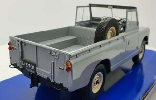 Land Rover 109 PickUp Series II 1959 grey/open 1/18 MCG NEW+boxed  #8997 instant wheels