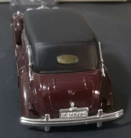 Mercedes-Benz Grande 770 (W07-W150) Pullman 1938 dkred+black 1:43 RIO NEW+boxed *4266 instant wheels