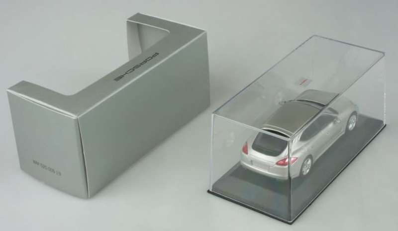 Porsche Panamera turbo 2010 silver beige 1:43 Minichamps NEW+boxed *5970 instant wheels