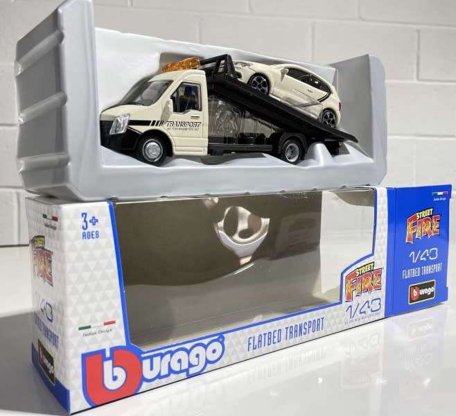IVECO Transprter loaded w VOLKSWAGEN POLO GTI cream 2022 1:43 Bburago NEW+boxed *5972 instant wheels