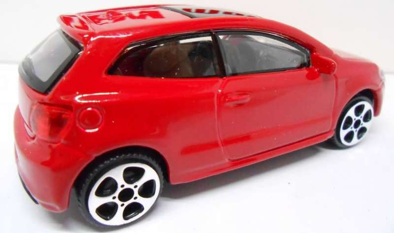 Volkswagen Polo Mk.5 GTI (2-door/sunroof) 2017 red 1:43 Bburago NEW+boxed *4229 instant wheels