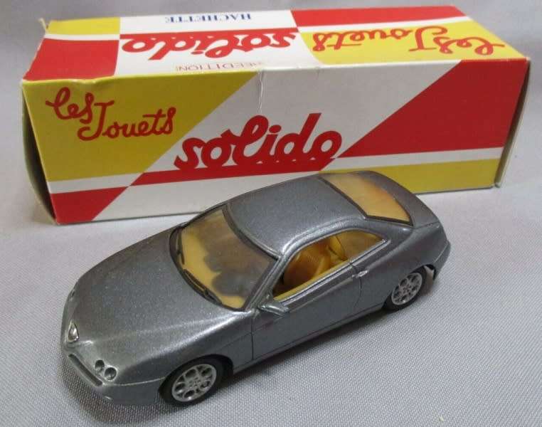 Alfa Romeo GTV 1999 silver-grey-metallic 1:43 Solido NEW+boxed *4773 instant wheels