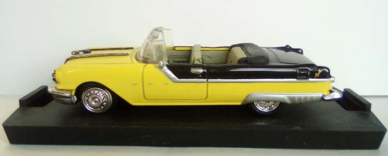 Pontiac StarChief convertible 1955 yellow 1/43 NewRay NEW+boxed *4985 instant wheels