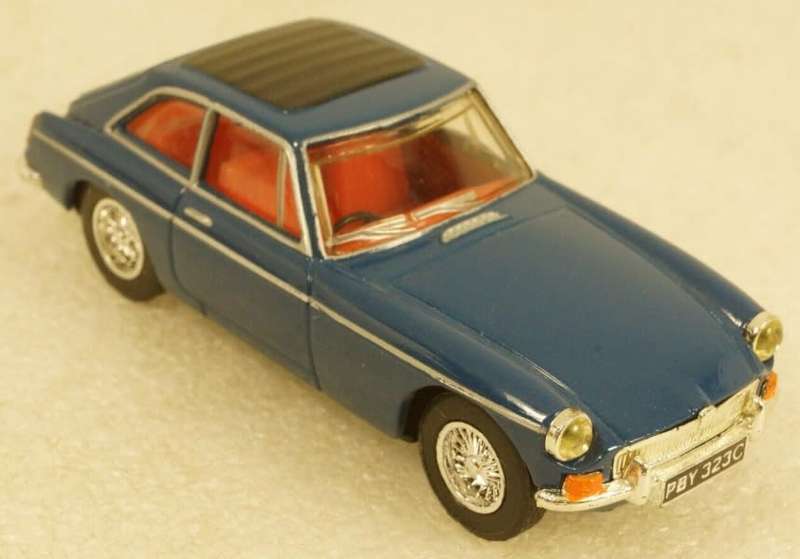 MGB GT softtop sunroof 1965 blue 1/43 Dinky Toys NEW+boxed *4986 instant wheels