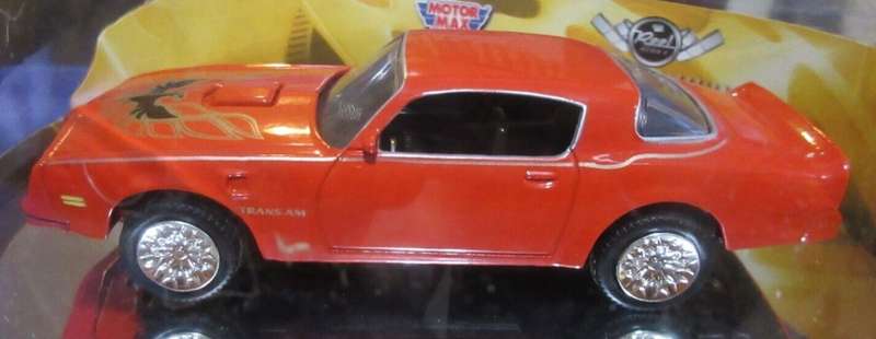 Pontiac `Firebird` TransAM 1977 red 1/43 Motormax NEW+boxed                  *5094 instant wheels