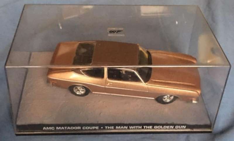 AMC Matador Coupe 1971 gold (James Bond 007 Goldeneye) 1/43 IXO NEW+boxed *5021 instant wheels
