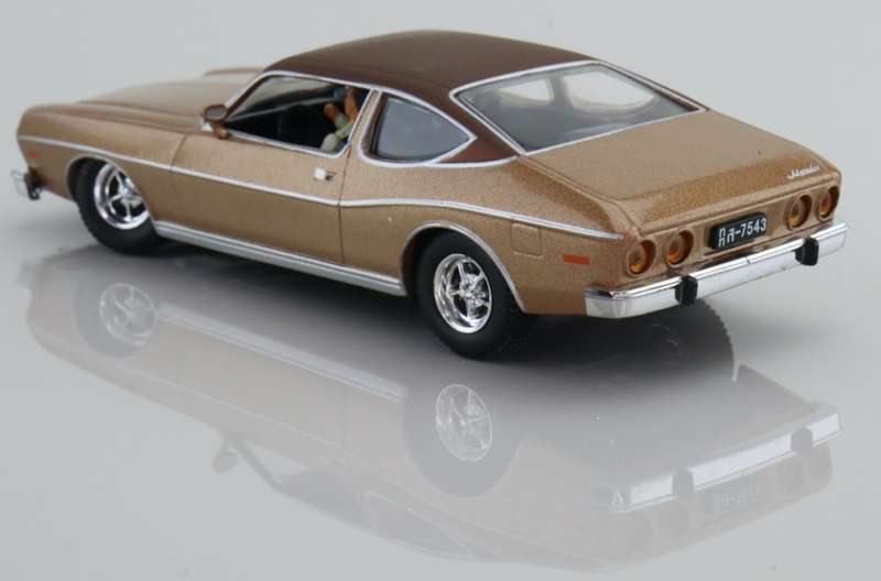 AMC Matador Coupe 1971 gold (James Bond 007 Goldeneye) 1/43 IXO NEW+boxed *5021 instant wheels