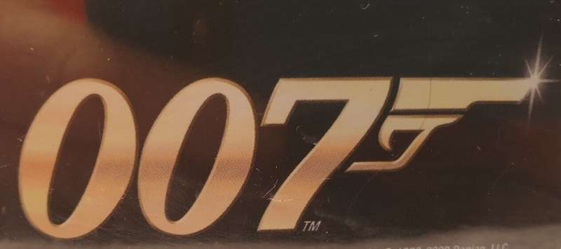Bentley 4.1/4 L 1937 B.R.Green (J.Bond007 `FromRussia wLove`) 1/43 IXO NEW+boxed *5126 instantwheels