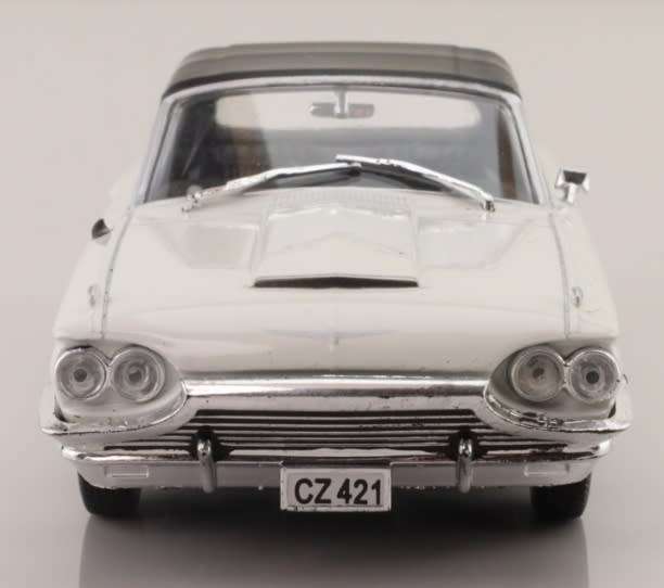 Ford Thunderbird 1964 white (J.Bond) 1/43 Universal Hobbies NEW+boxed *5979 instant wheels