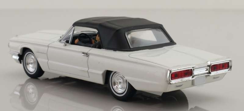 Ford Thunderbird 1964 white (J.Bond) 1/43 Universal Hobbies NEW+boxed *5979 instant wheels