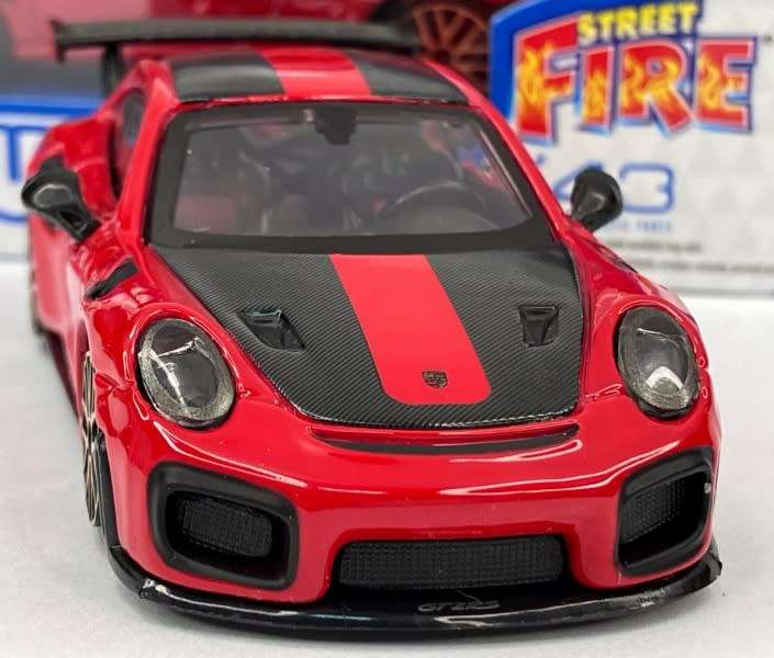 Porsche 911 (991.2) GT2 RS 2023 red 1/43 Bburago NEW+boxed *5986 instant wheels