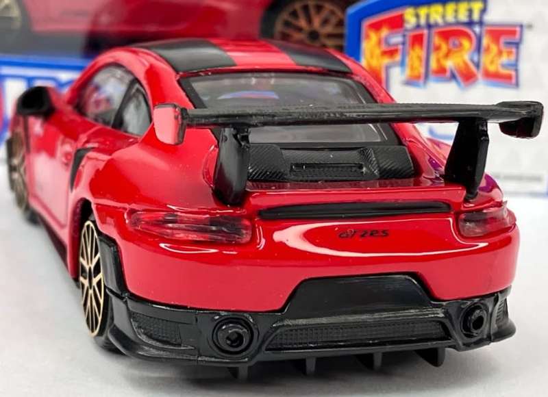 Porsche 911 (991.2) GT2 RS 2023 red 1/43 Bburago NEW+boxed *5986 instant wheels